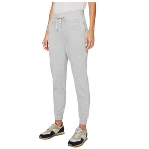 Lululemon Warm Down Jogger *Velour
Heathered Core Ultra Light Grey in Sz 12